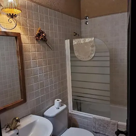 La Casa De Pollos Turrubuelo